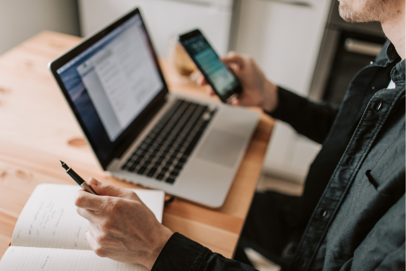 Ecommerce Product Management: How to Cut Costs and Automate Your Shopify Catalogue